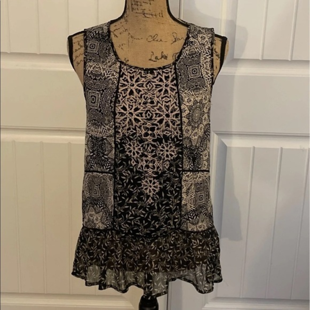 Knox Rose Sleeveless Blouse